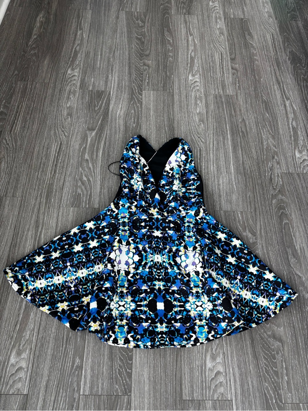Finders Keepers Mesmerise Flare Bottom Dress size Small